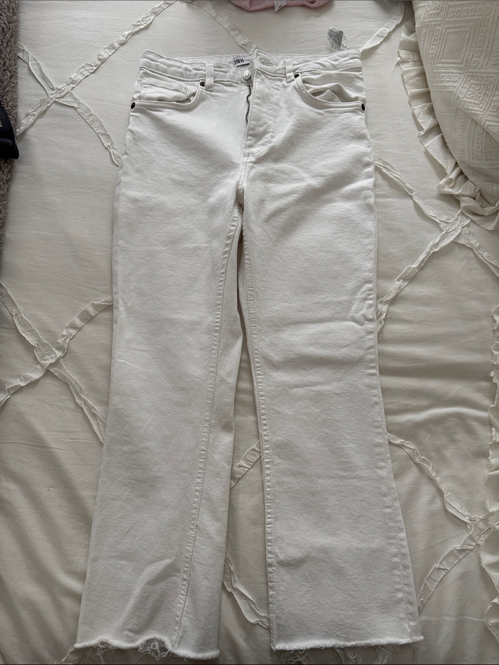 Worn once Zara White Cropped Ankle Jeans